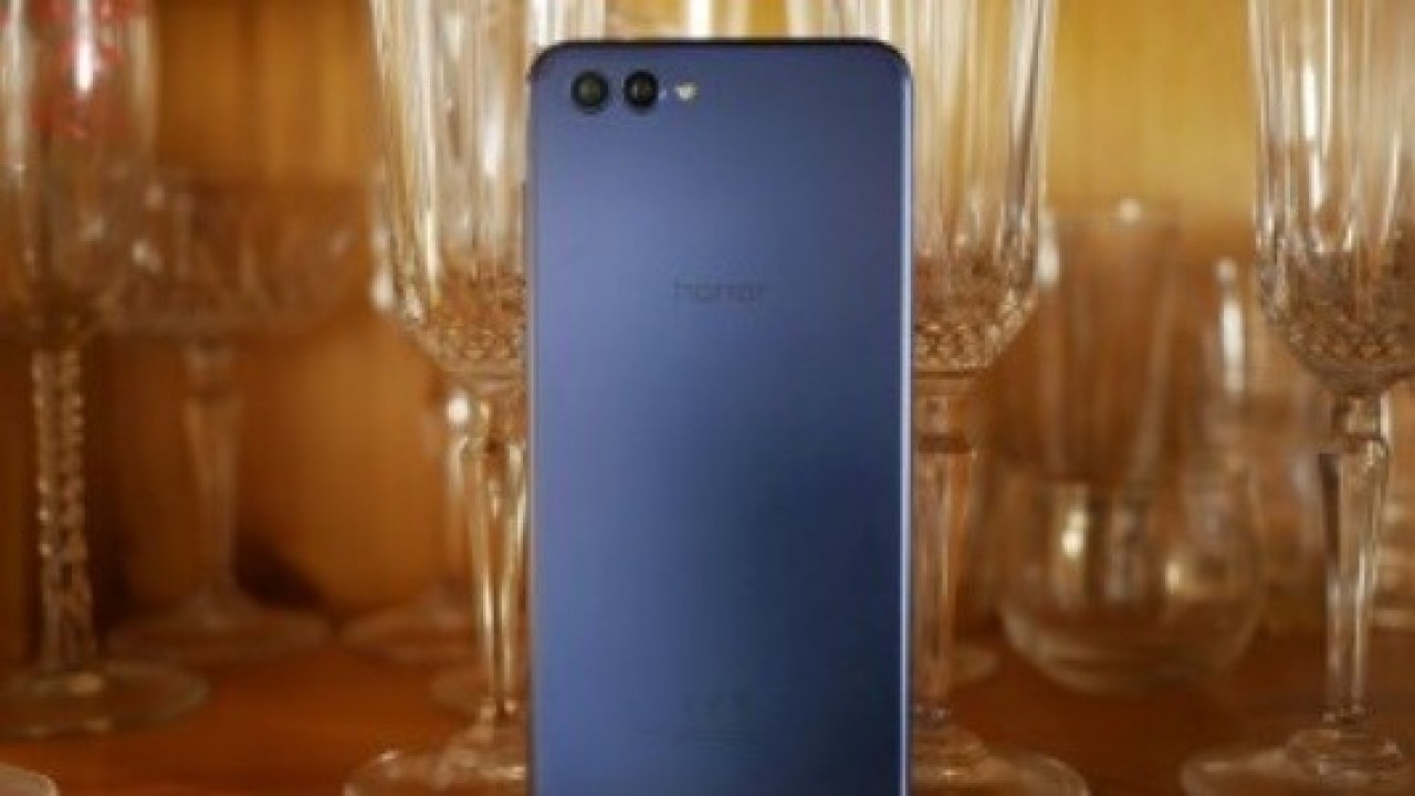 Honor 10'un Arka Yüzeyi ile Birlikte Teknik Özellikleri de Sızdırıldı
