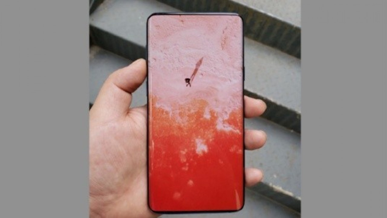 Bu Son Derece Çerçevesiz Prototip, Galaxy S10'u Andırıyor