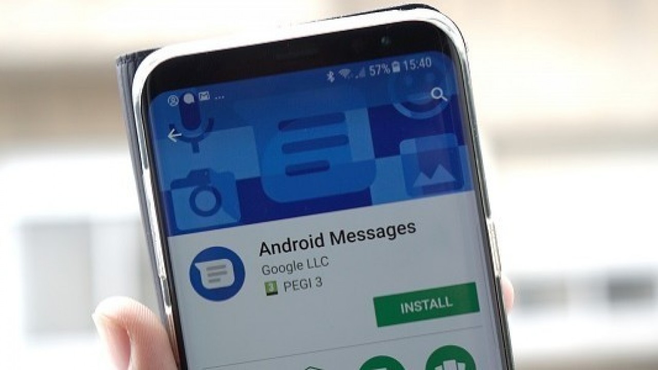 Android Mesajlaşma Uygulaması İçin Koyu Renk Özelliği Geldi