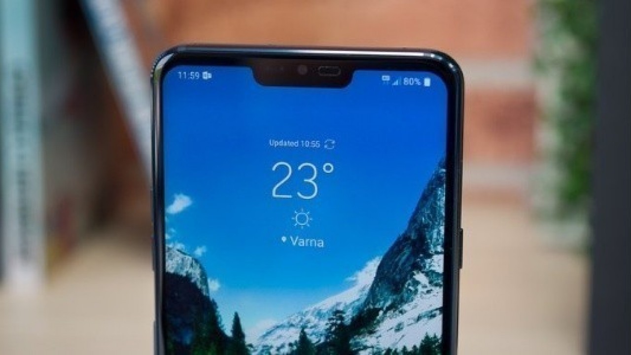 LG V40 ThinQ Çentikli POLED Ekrana ve Google Asistan Tuşuna Sahip Olabilir