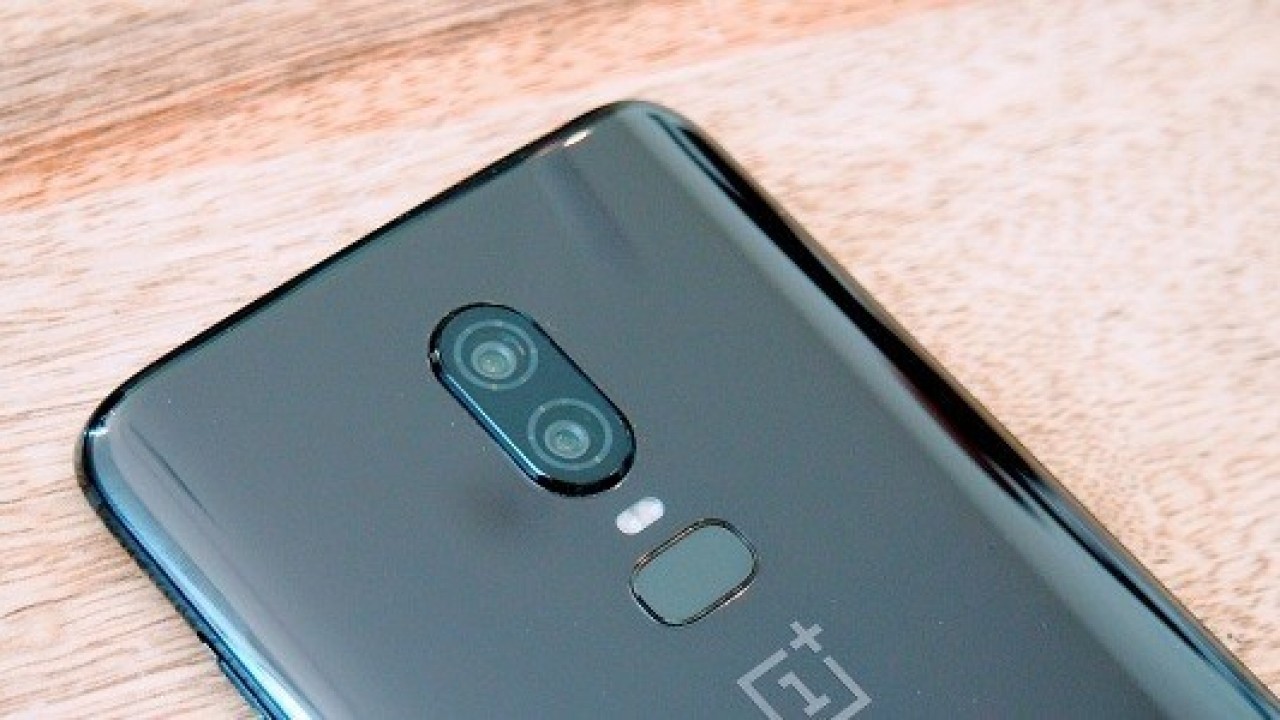OnePlus 6 OxygenOS 5.1.11 Güncellemesi Yayınlanmaya Başladı