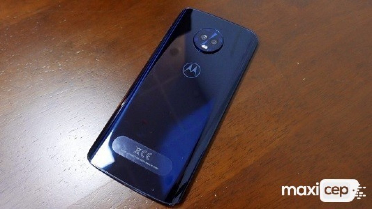 Gizemli Bir Motorola Telefonunun Fotoğrafı Ortaya Çıktı