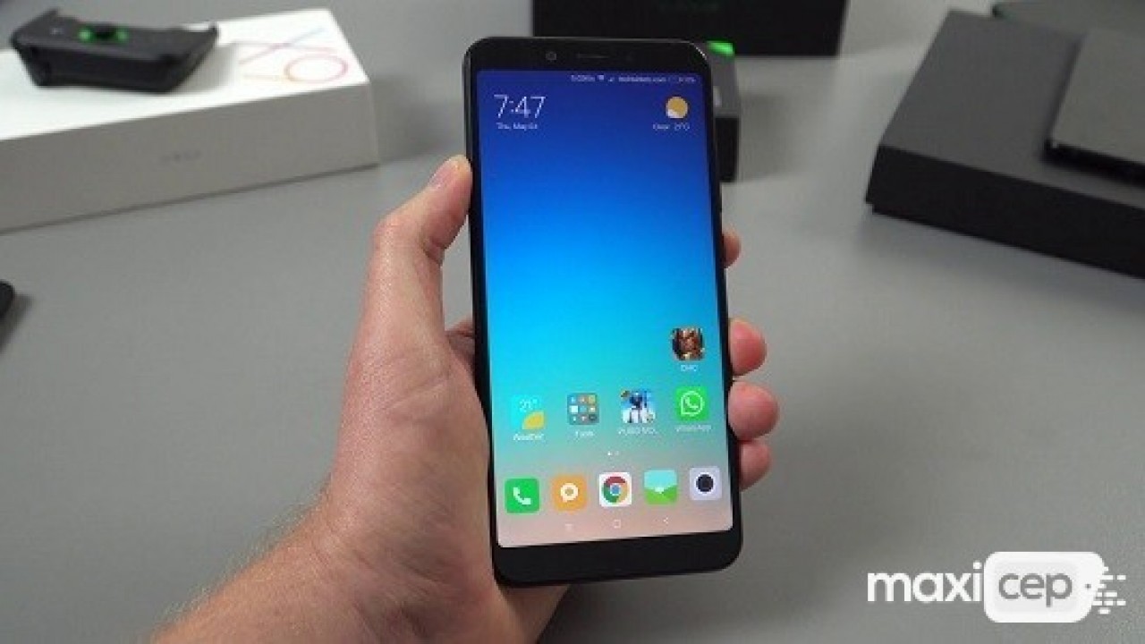 Xiaomi Mi 8X Ekrana Gömülü Parmak İzi İle Birlikte Geliyor