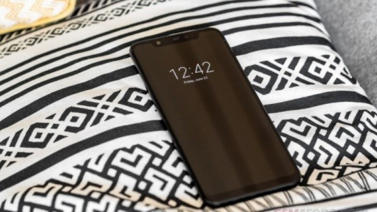 Xiaomi Mi 9'un Tüm Özelliklerini Ortaya Koyan Bilgiler İnternete Sızdırıldı