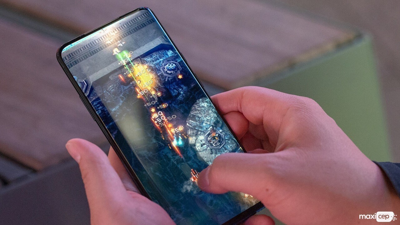 OnePlus 8 ve OnePlus 8 Pro Ortaya Çıktı