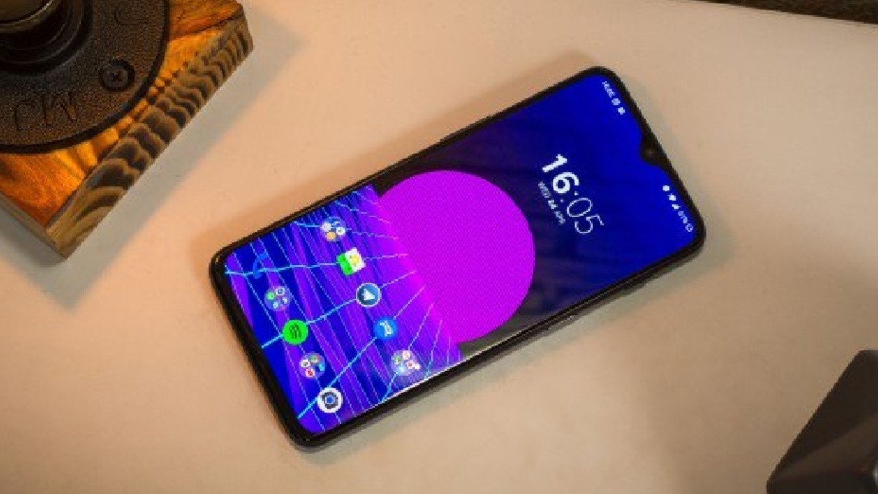 OnePlus, OnePlus 7 Pro'nun Yeni Üçlü Kamerasına Dikkat Çekiyor