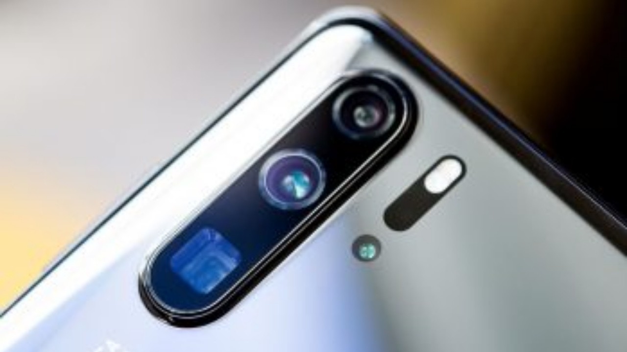 Honor 20 Pro'nun Sızdırılan Yeni Görüntüsü, Periscope Kamerayı Doğruladı