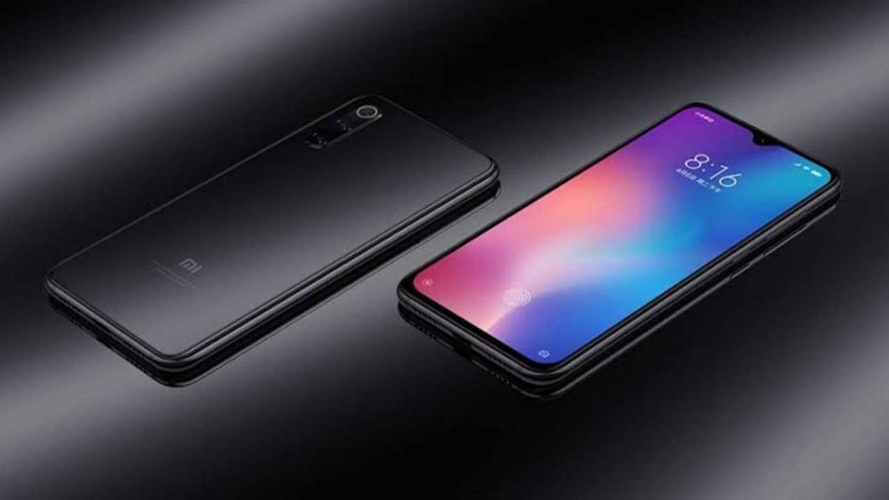 Xiaomi Mi 9 SE Türkiye'de Satışa Çıkıyor 