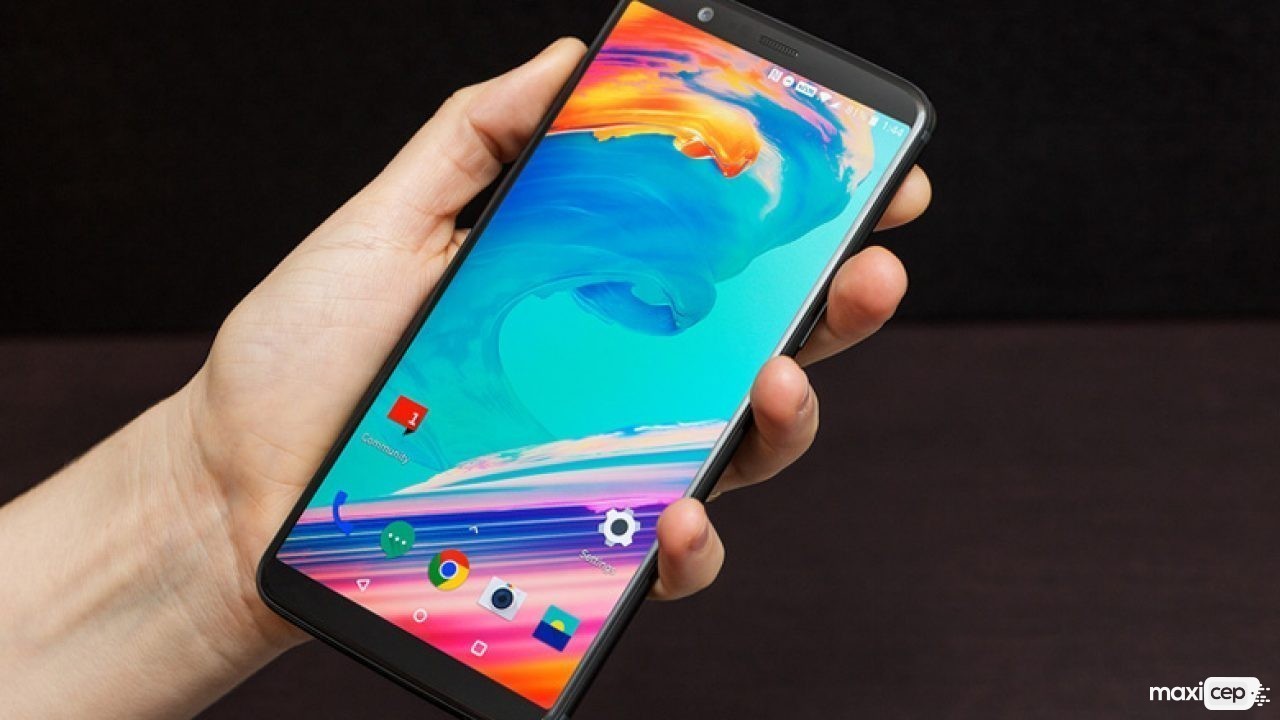 OnePlus 5 ve OnePlus 5T Yeni Sistem Güncellemesi Almaya Başladı