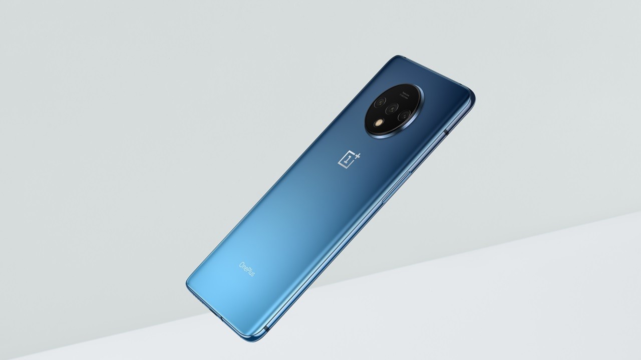 OnePlus 7T Üçlü Arka Kamerayla Beraber Resmiyet Kazandı
