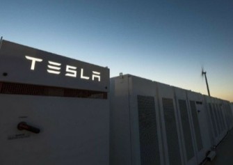 Tesla, Avustralya'da Dünyanın En Büyük Bataryasını Üretiyor 