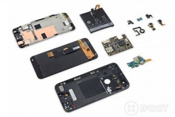 Google Pixel XL akıllı telefon parçalarına ayrıldı