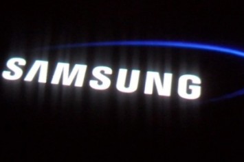 Samsung Galaxy S7 edge'nin bir kavanoz su ile imtihanı