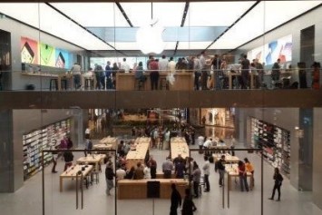 Apple, önemli pazarlarda geriliyor