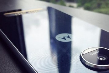 Moto Z Play Görselleri Ortaya Çıktı 