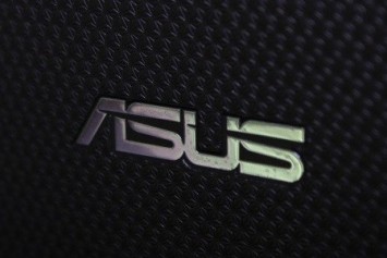 Asus'dan ZenPad 3S 10 adında yeni bir tablet duyurusu geldi