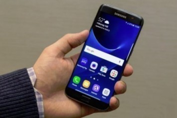 Galaxy S7 çizilme, bükülme ve yanma testinde 