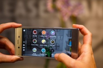 Sony Xperia XZ ekran değişimi nasıl yapılır?