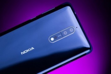 Nokia 8'i çizdiler, büktüler ve ateşe atıp dayanıklılığını ölçtüler