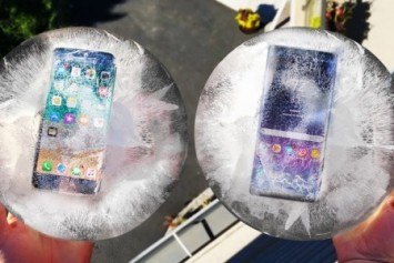 iPhone 8 ile Note8'i, buz kalıpları içinde yüksekten attılar