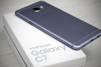 Samsung Galaxy C7 Android 7.0 Nougat Güncellemesi Almaya Başladı