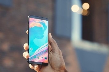 OnePlus 5T'de Önceki Modelde Olan Jelly Efekt Sorunu Olmayacak