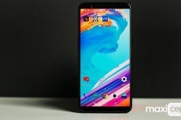 OnePlus 5T İçin Çin'de 400.000'den Fazla Kişi Kayıt Yaptırdı