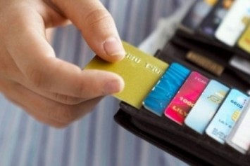 Banka ile kredi kartları, yeni yılda internetten alışverişe kapanıyor