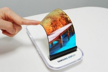 Samsung, İlk Katlanabilir Akıllı Telefonu olan Galaxy X'i 2018 Yılında Piyasaya Sunmayı Planlıyor 