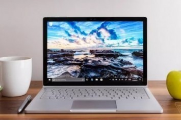 Microsoft Surface Book 2'nin, Geleneksel Dizüstü Bilgisayar Olduğu Söyleniyor
