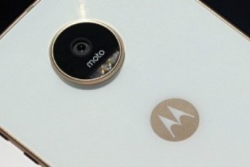 Moto Z2 Play Basın Görseli İnternete Sızdırıldı 