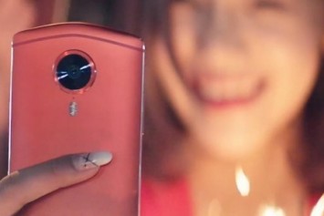Meitu, selfie seven bayanları hedef alan telefonunu tanıttı
