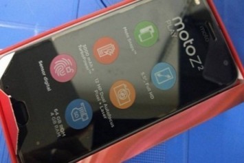 Moto Z2 Play Kutu İçeriği Ve Görüntüleri Sızdırıldı 