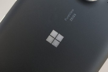 Microsoft'un Yeni Bir Telefonu, Yeni Bir Windows Mobile Sürümü ile Test Ettiği İddia Ediliyor 