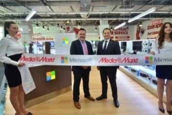 Microsoft'un Türkiye'deki İlk Mağazası, Ankara'da Açıldı 