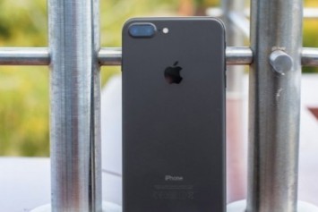 Analistler, İPhone 8'in İPhone 6 Gibi Başarılı Olmayabileceğini Düşünüyor