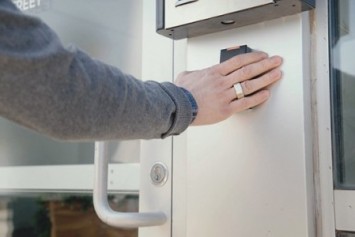 Evlerin kapılarını, anahtar yerine akıllı yüzükler açacak