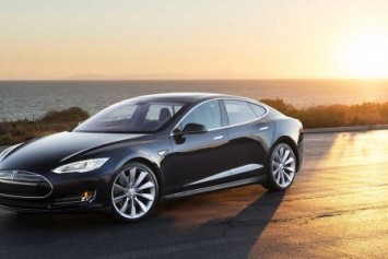 Tesla Model 3, seri üretim bandından iniyor
