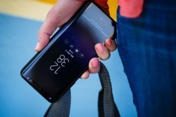 Samsung Galaxy S8 Plus için yeni güncellemesini yayınlandı