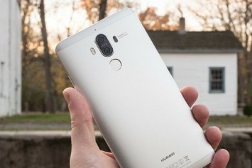 Huawei Mate 10 Pro, Çerçevesiz Tasarıma Sahip Tek Mate 10 Versiyonu Olacak 