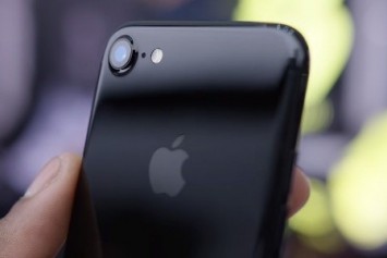 Jet Black İPhone 7 ve İPhone 7 Plus, 32GB Depolama Seçeneği ile İndirimli Fiyattan Satışa Sunuldu