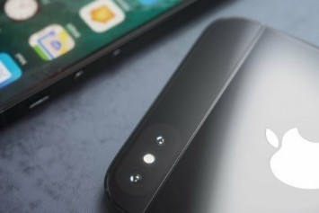 Yenilenen iPhone SE, iPhone X Benzeri Uçtan Uca Çerçevesiz Ekranla Tasarlandı