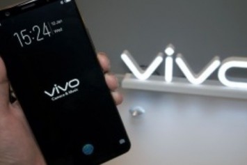 Ekran Üzeri Parmak İzi Tarayıcıya Sahip Vivo X20 UD, TENAA Üzerinde Ortaya Çıktı 
