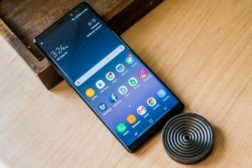 Note 8'in kamera lensini nasıl değiştirebilirim?
