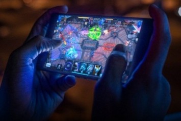 Oyun Telefonlarının Kralı Razer Phone 2 Duyuruldu