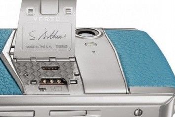 Pahalı Akıllı Telefonlar Üreten Vertu Yeni Modellerini Tanıttı
