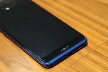 Vivo NEX 2'nin Yeni Görüntüleri, İkinci Ekranı Ortaya Koyuyor