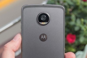 Moto Z3 Play Özellikleri FCC'de Doğrulandı