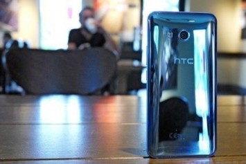 Bir Sonraki HTC Amiral Gemisi, Mat Beyaz Cam Tasarıma Sahip Olacak
