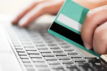 İnternet üzerinden en çok cep telefonu alıyoruz